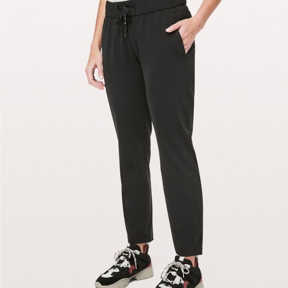 Lululemon Women’s On the Fly Pants Full Length Black - Picture 2 of 3